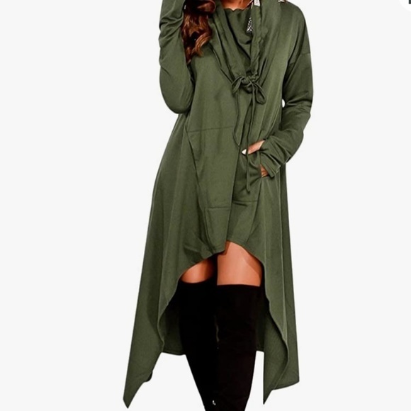 ASYMMETRICAL long sleeve tunic w/thumb hole & front pocket. Olive. Small. NWOT - Picture 2 of 3
